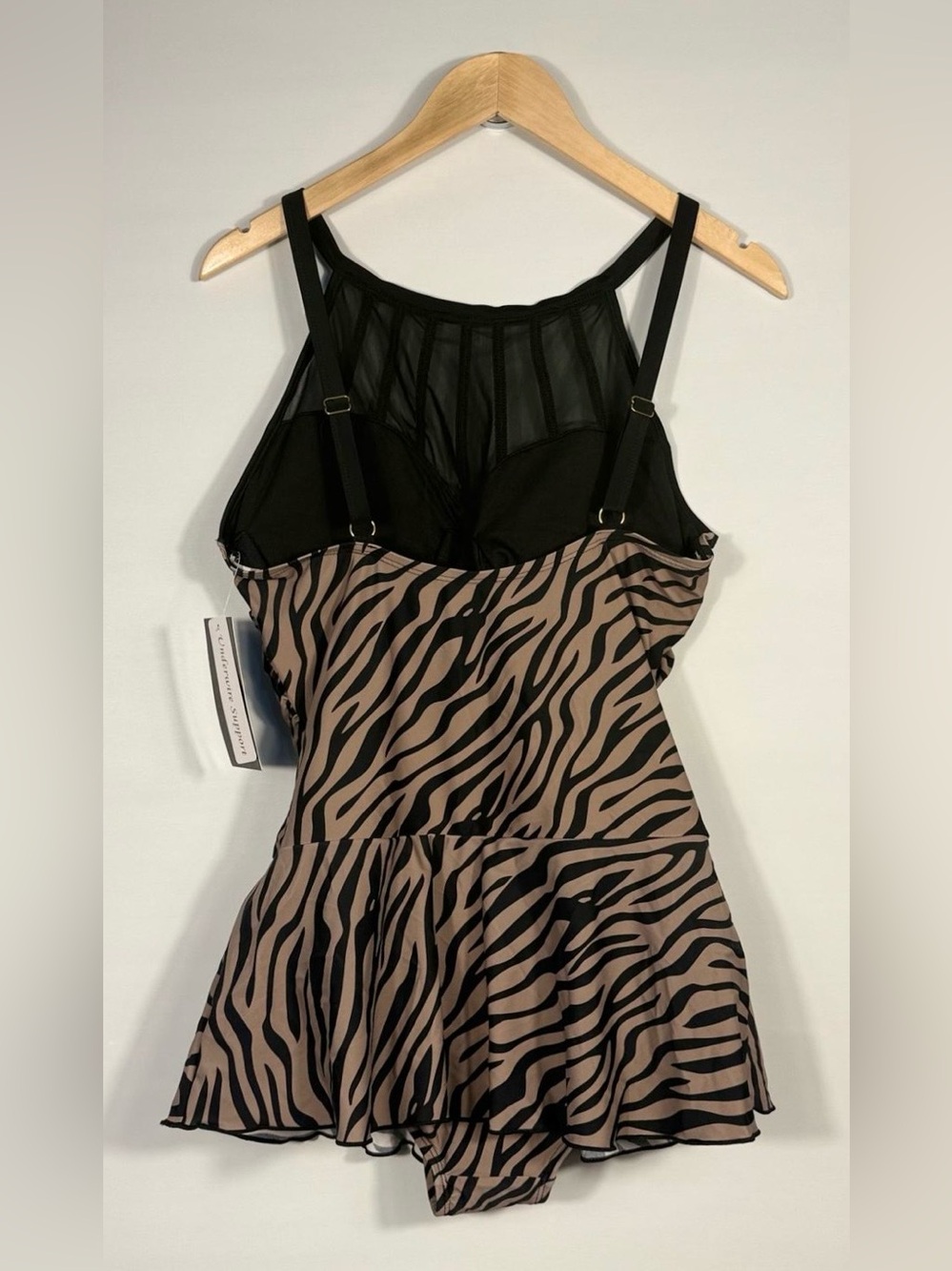 NEW Alisha Levine Women's 14 Sleek High Neck One Piece Swimdress - Picture 2 of 2